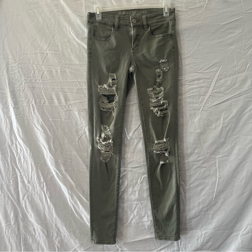 American Eagle Outfitters AEO super stretch ripped jeans